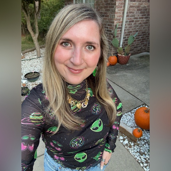 Meet your Posher, Desiree - Picture 2 of 8